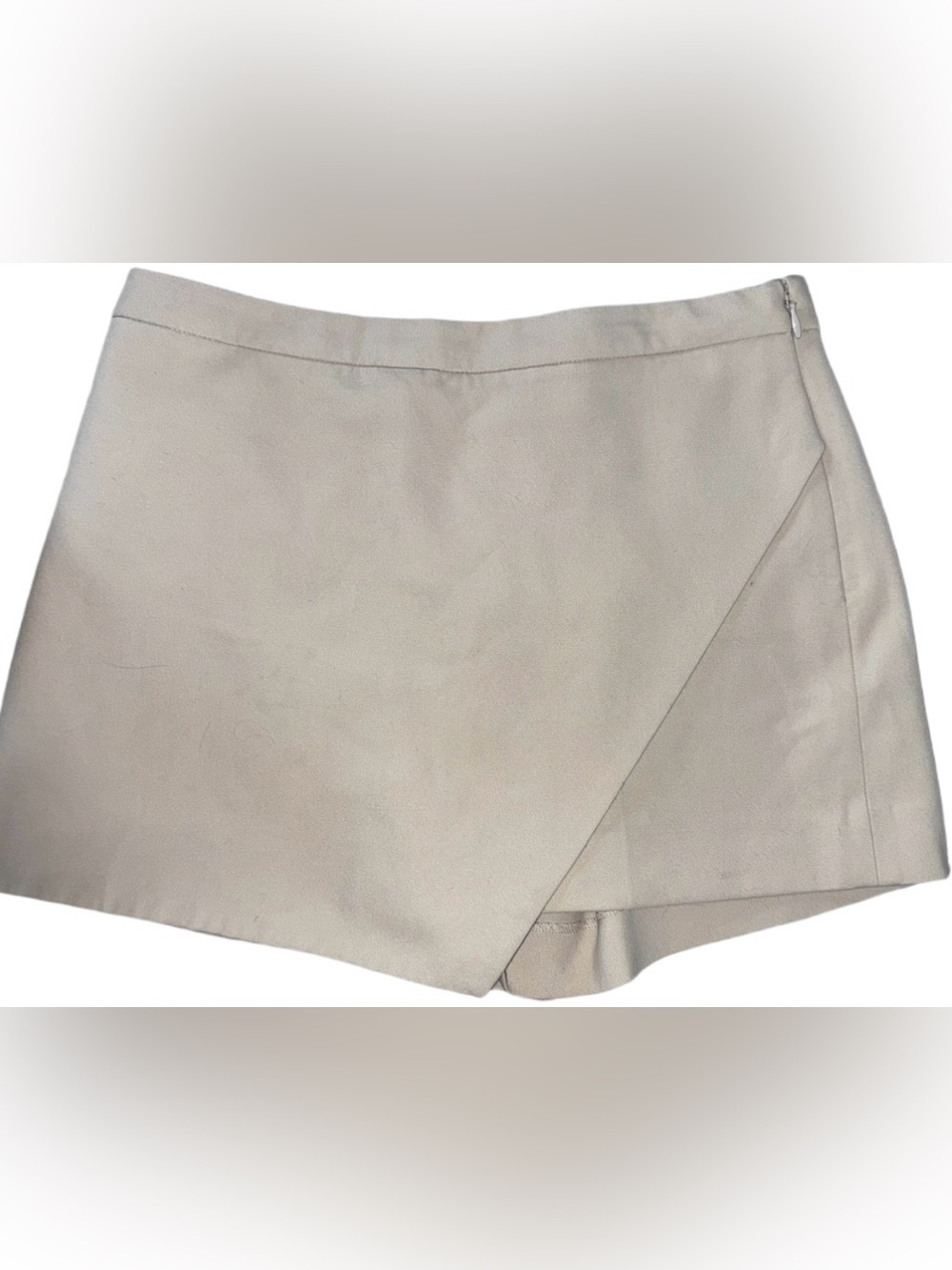 Babaton Beige Wrap-Front Shorts Size 4